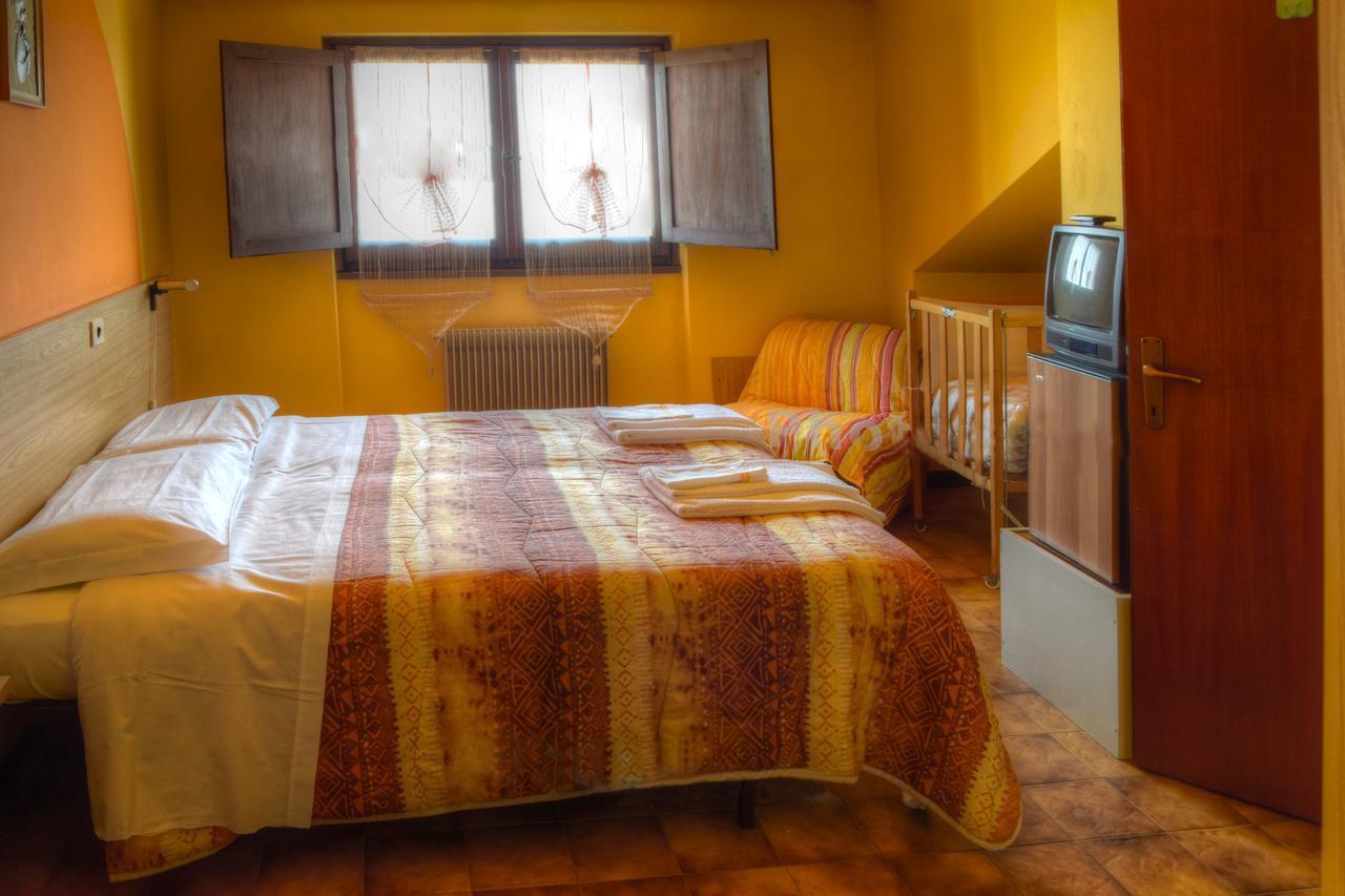 Albergo Rifugio Montecucco Piampaludo Exteriör bild