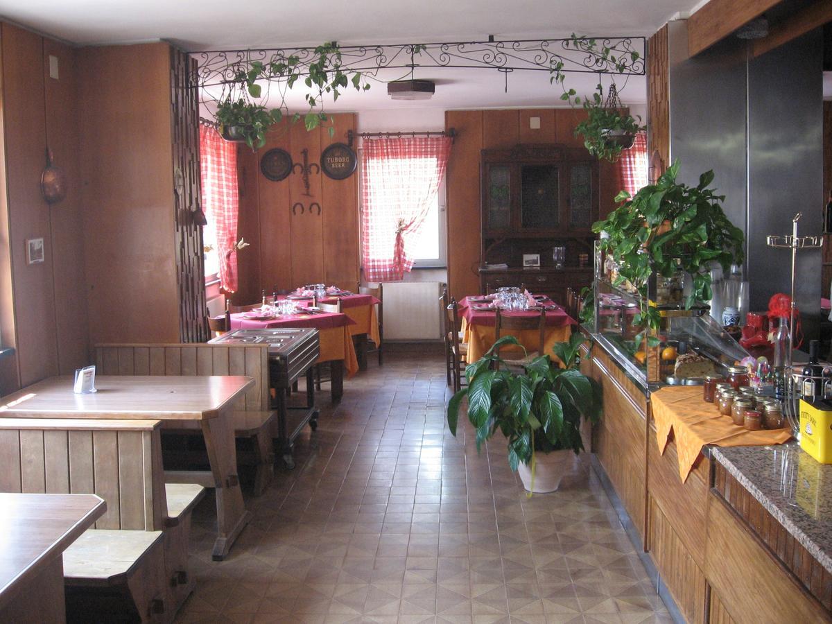 Albergo Rifugio Montecucco Piampaludo Exteriör bild